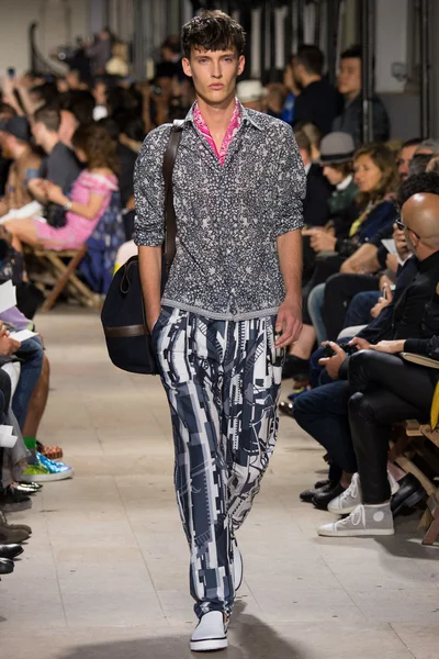 Look 21